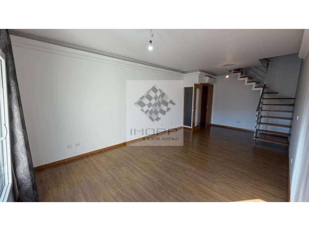 Fantástico Apartamento Duplex T3 em Lourel - Sintra - Grande imagem: 3/30