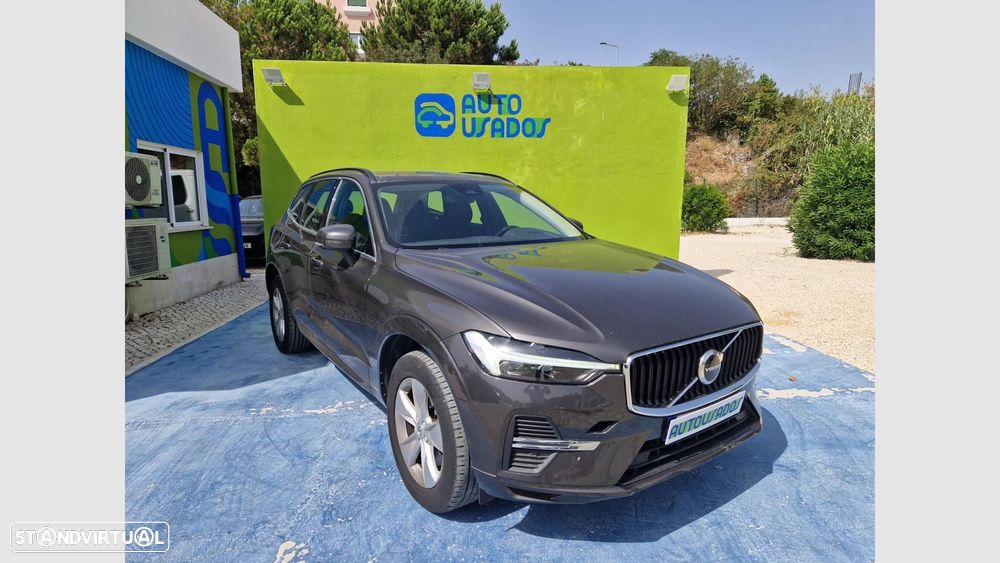 Volvo XC 60 2.0 B4 Momentum Plus - 3