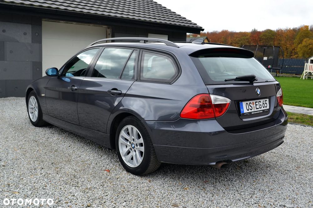 BMW Seria 3 320d - 4