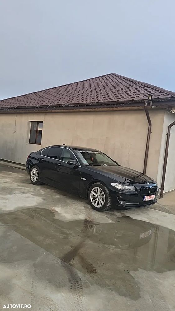 BMW Seria 5 520d Aut. Luxury Line - 15