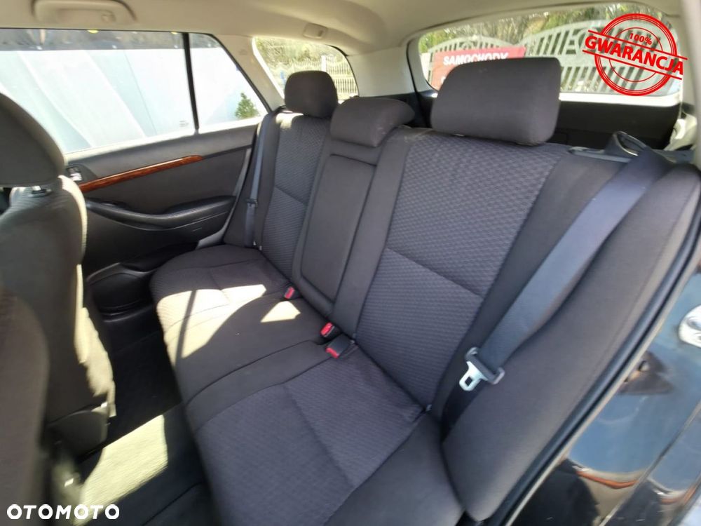 Toyota Avensis - 21