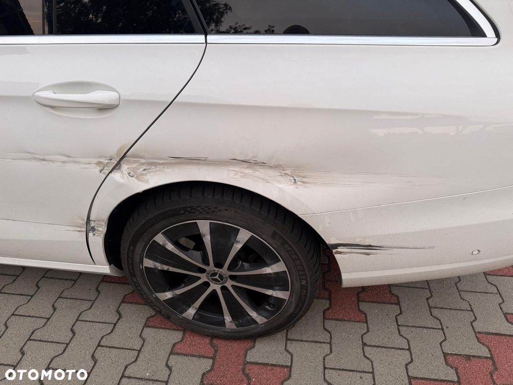 Mercedes-Benz Klasa E 300 de 9G-TRONIC - 6