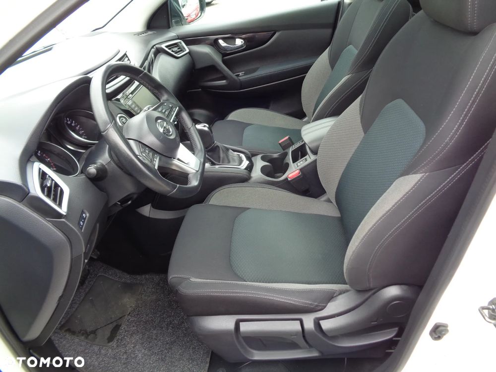 Nissan Qashqai - 10