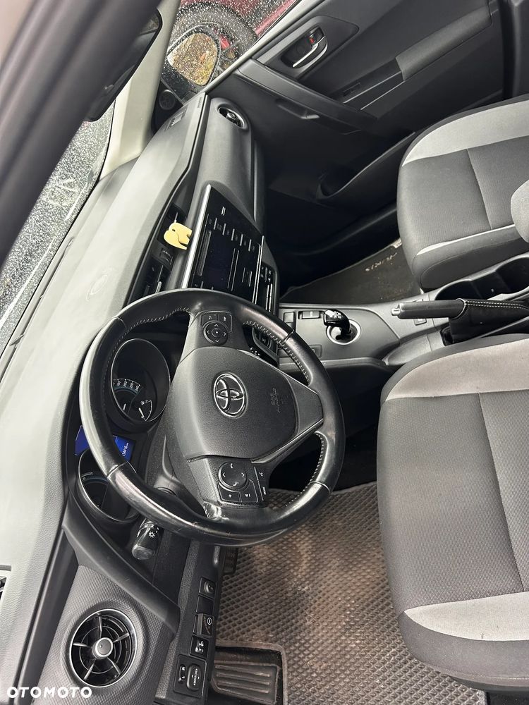 Toyota Auris Hybrid 135 Active - 7