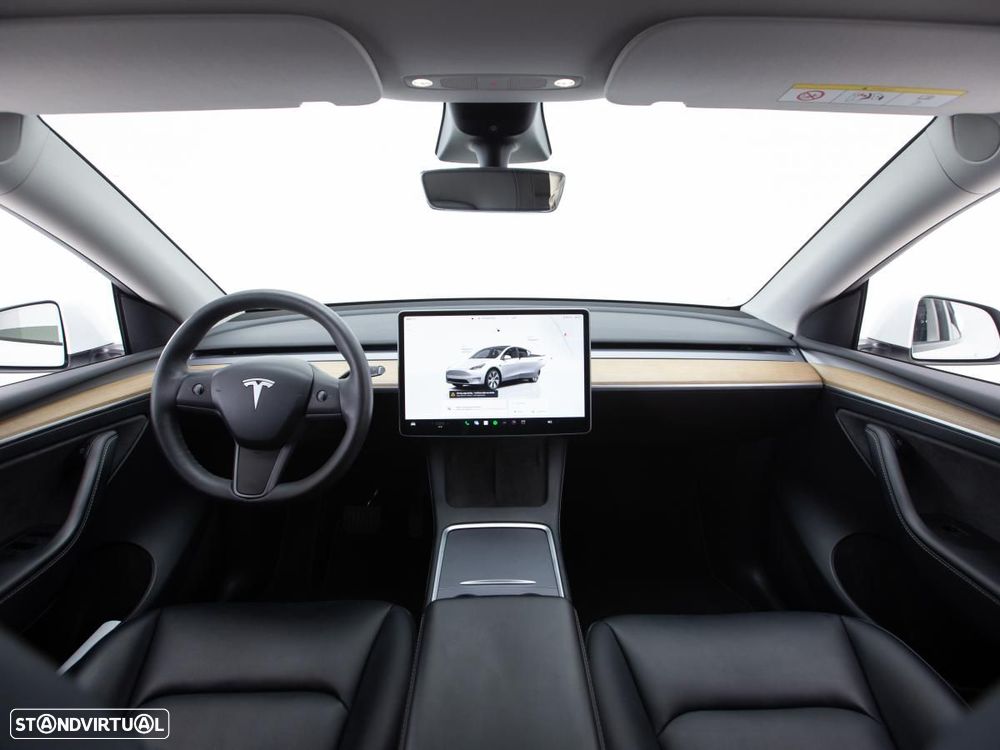 Tesla Model Y Long Range Dual Motor AWD - 8