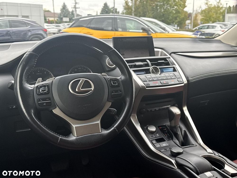 Lexus NX 200t Comfort AWD - 19