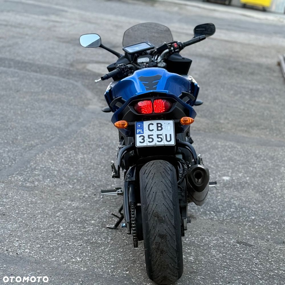 Yamaha FZ8 - 16