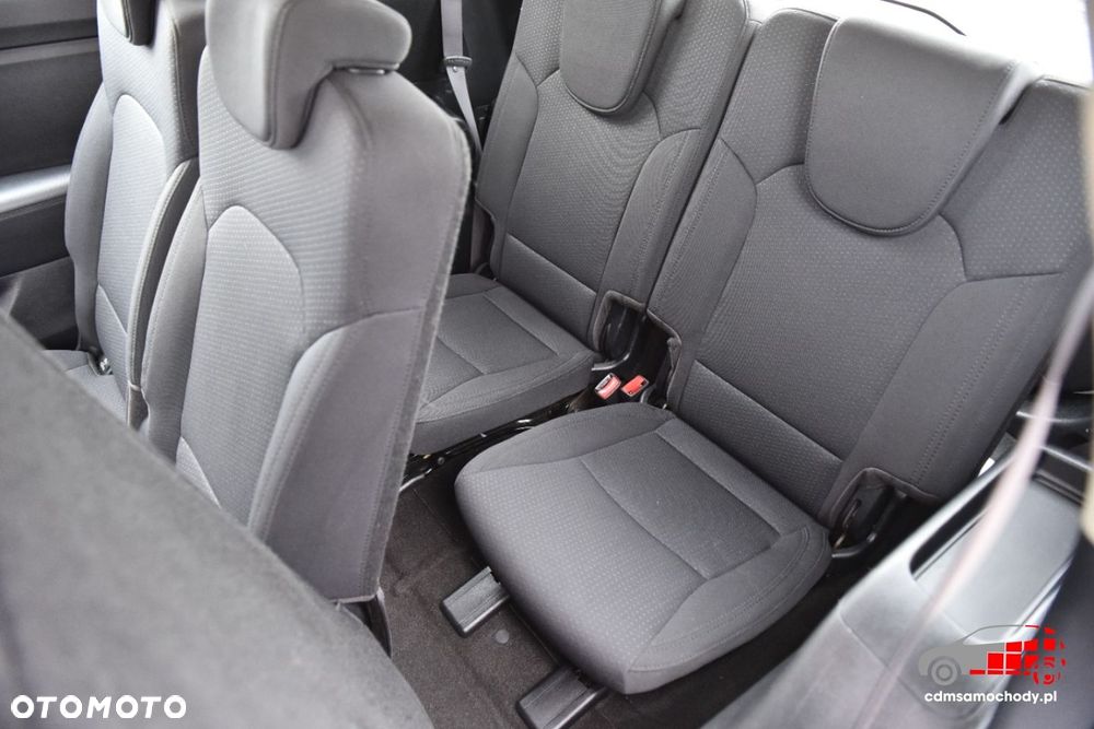 Kia Carens - 19