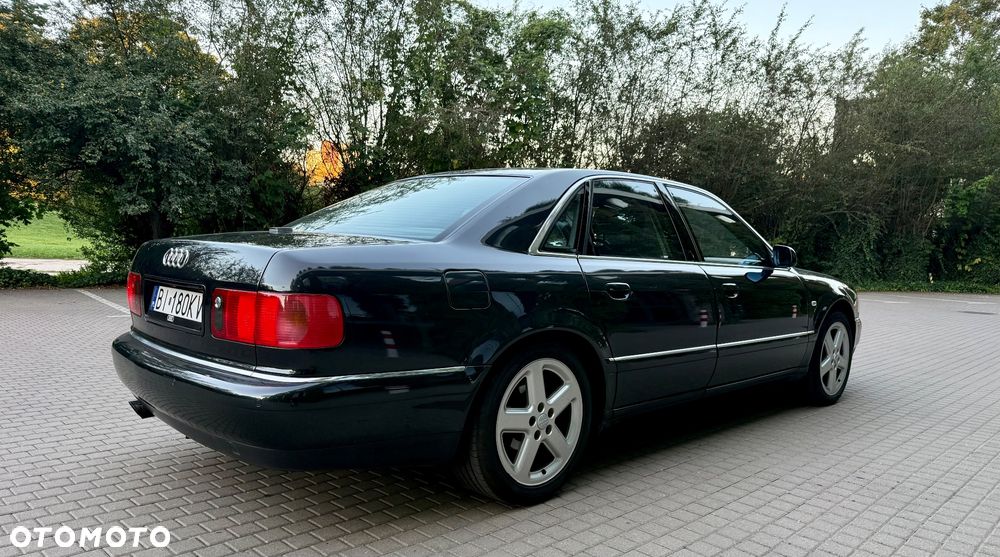 Audi A8 - 7