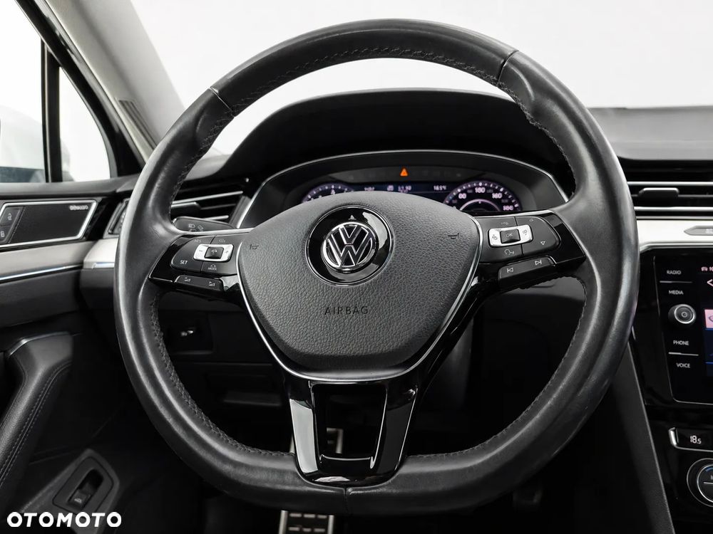 Volkswagen Passat Alltrack 2.0 TDI SCR 4Motion DSG (BMT) - 28