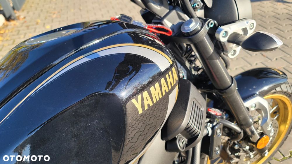 Yamaha XSR - 11