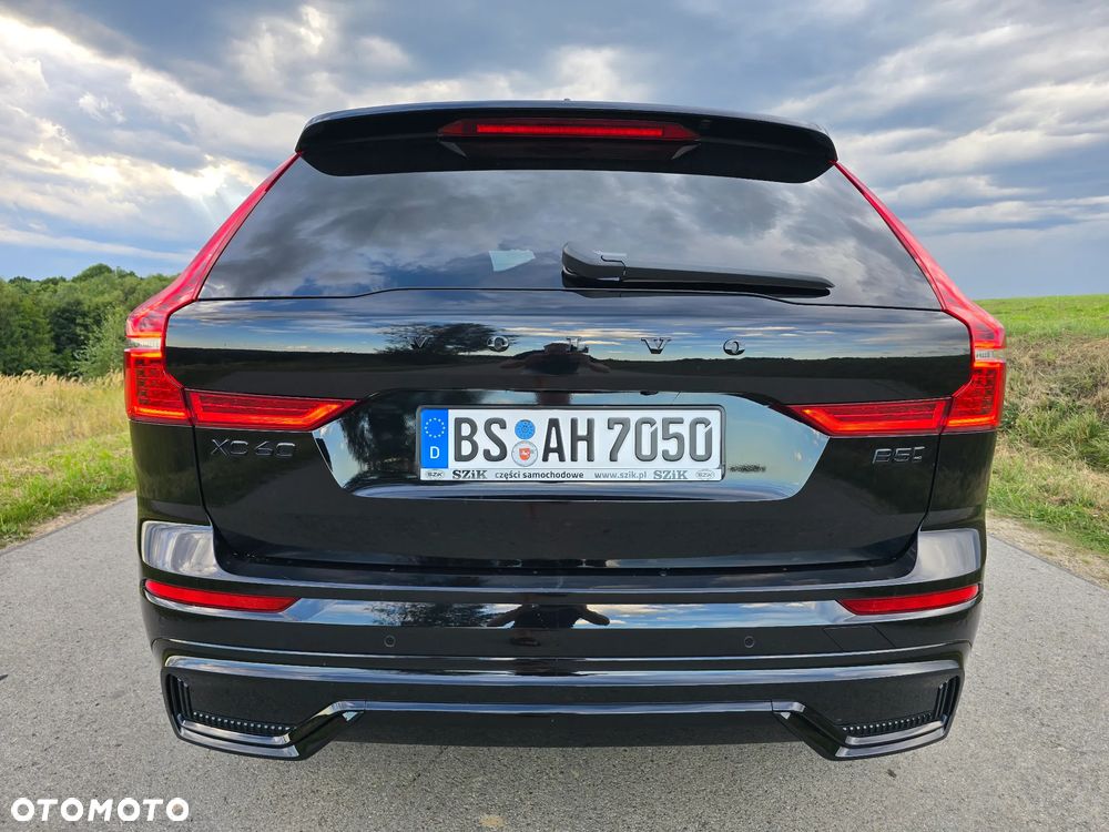 Volvo XC 60 B5 B AWD Plus Dark - 9