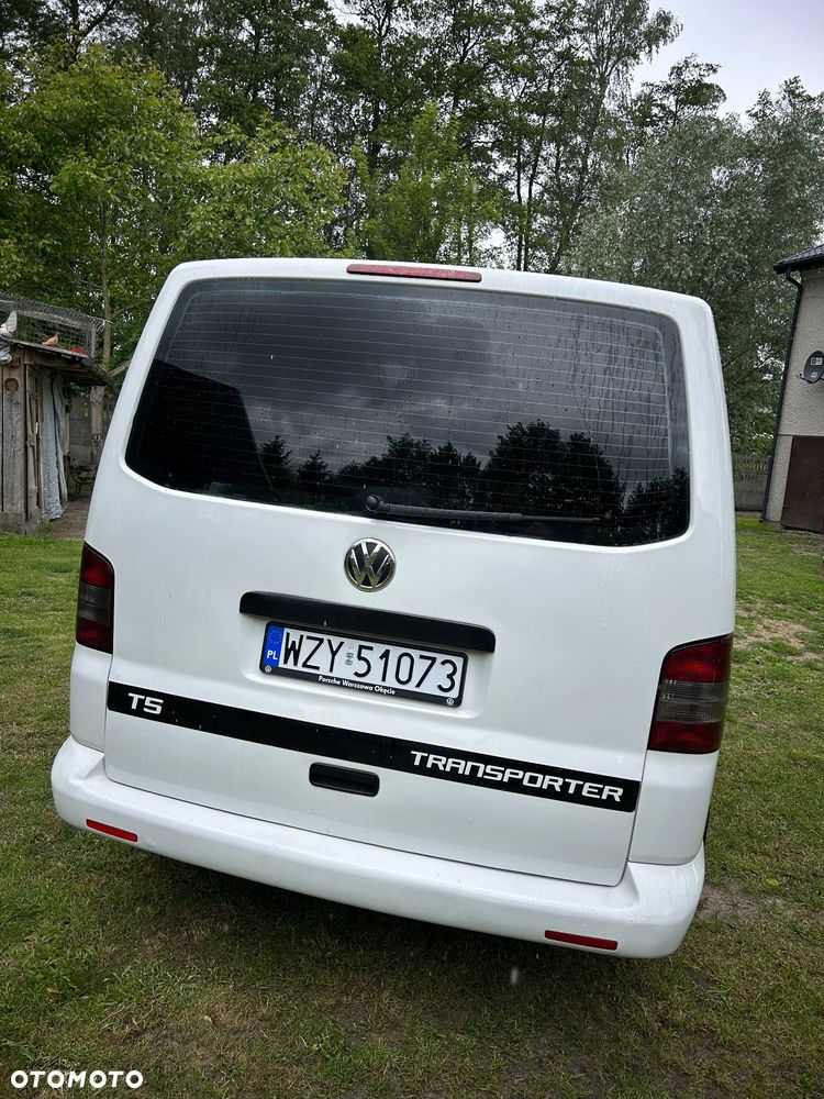 Volkswagen Caravelle - 10
