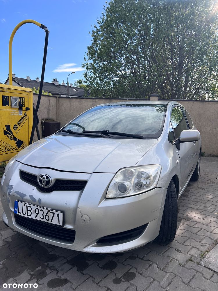 Toyota Auris - 1