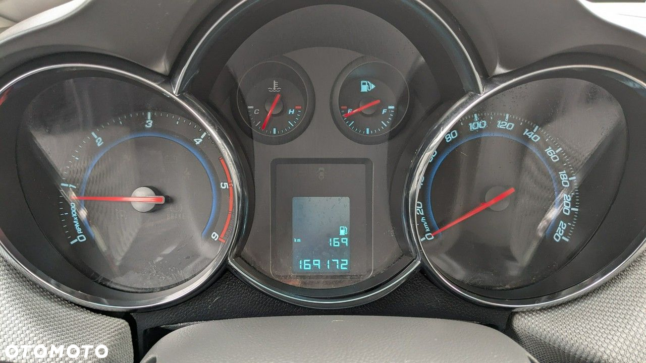 Chevrolet Cruze - 21