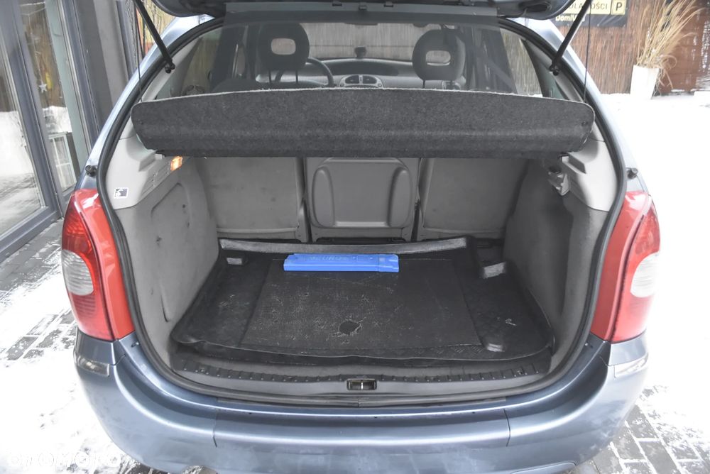 Citroën Xsara Picasso 1.6 Exclusive - 11