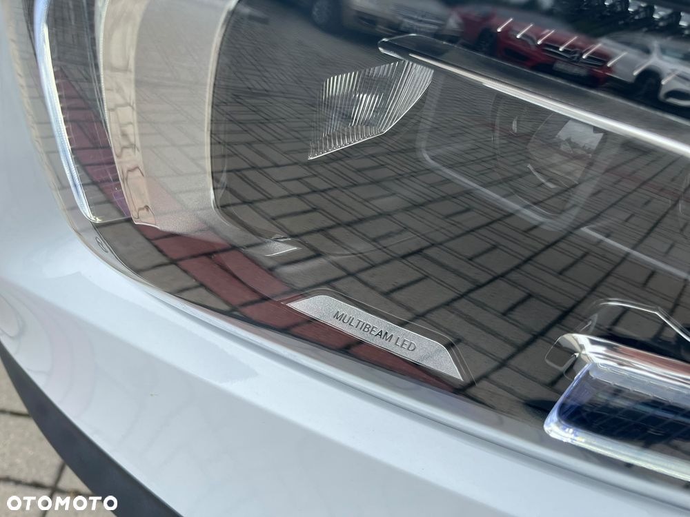 Mercedes-Benz GLB 250 4-Matic 8G-DCT - 36