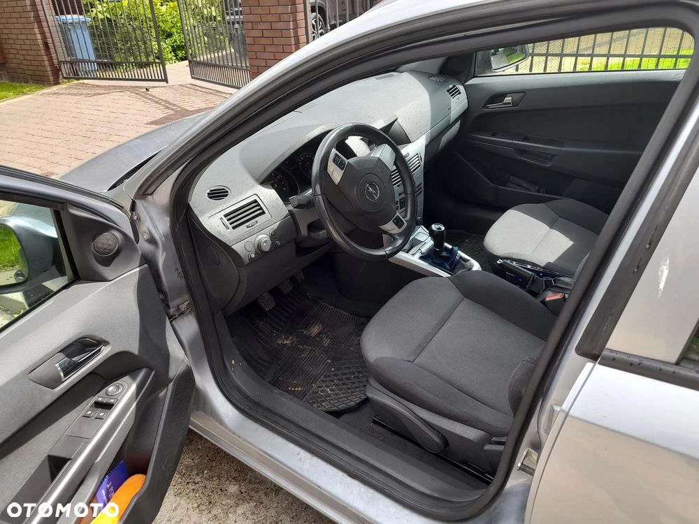 Opel Astra 1.4 - 8
