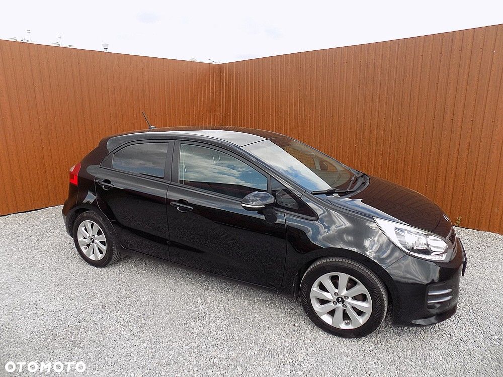 Kia Rio 1.2 Dream Team Edition - 30