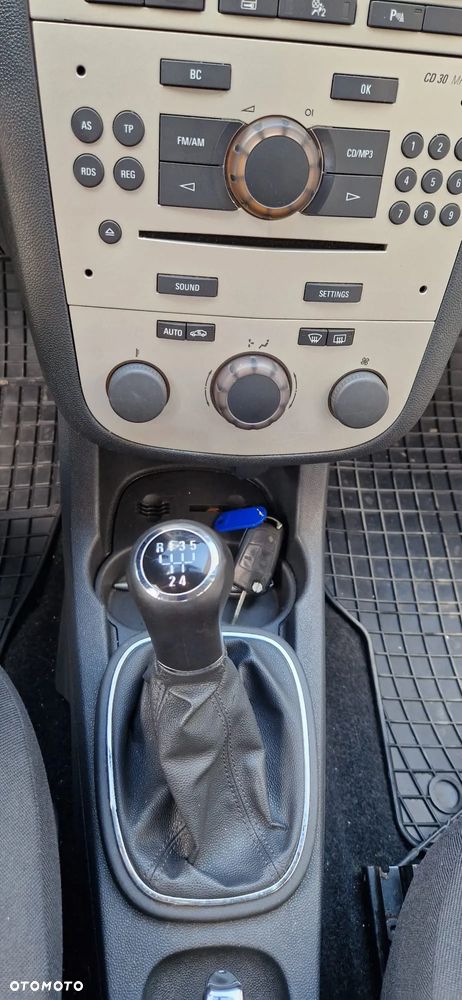 Opel Corsa 1.2 16V Cosmo - 12