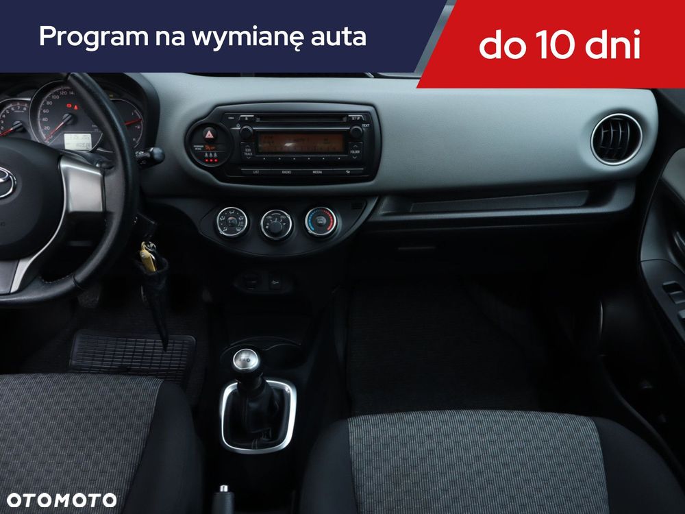 Toyota Yaris - 10