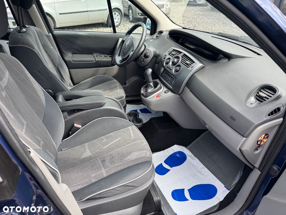 Renault Scenic 1.6 16V Expression - 12