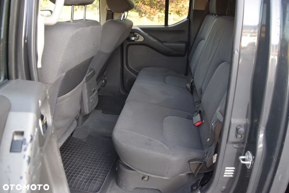 Nissan Navara 2.5 D XE - 12