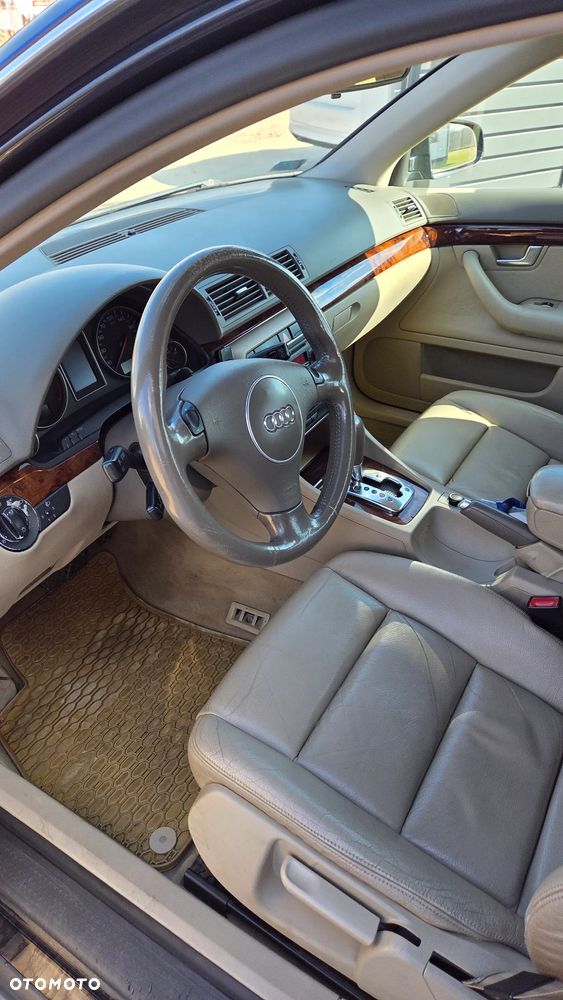 Audi A4 Avant 1.9 TDI multitronic - 12