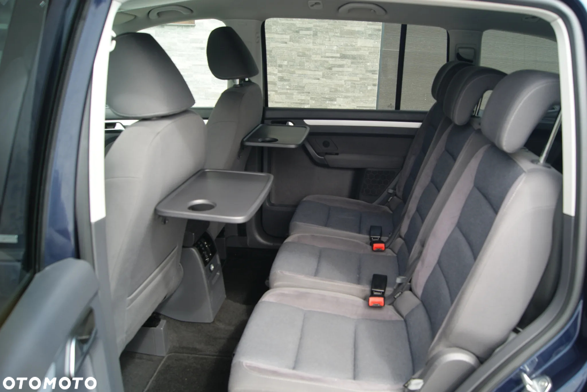 Volkswagen Touran 2.0 TDI DPF DSG STYLE - 23