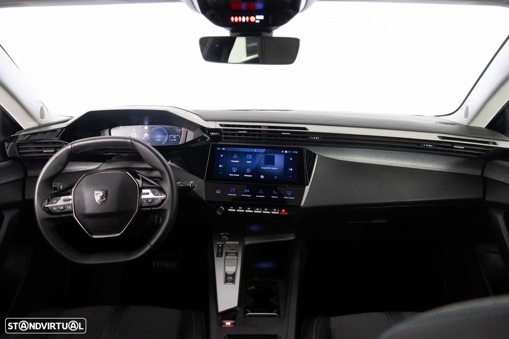 Peugeot 408 1.2 Hybrid Allure e-DCS6 - 26