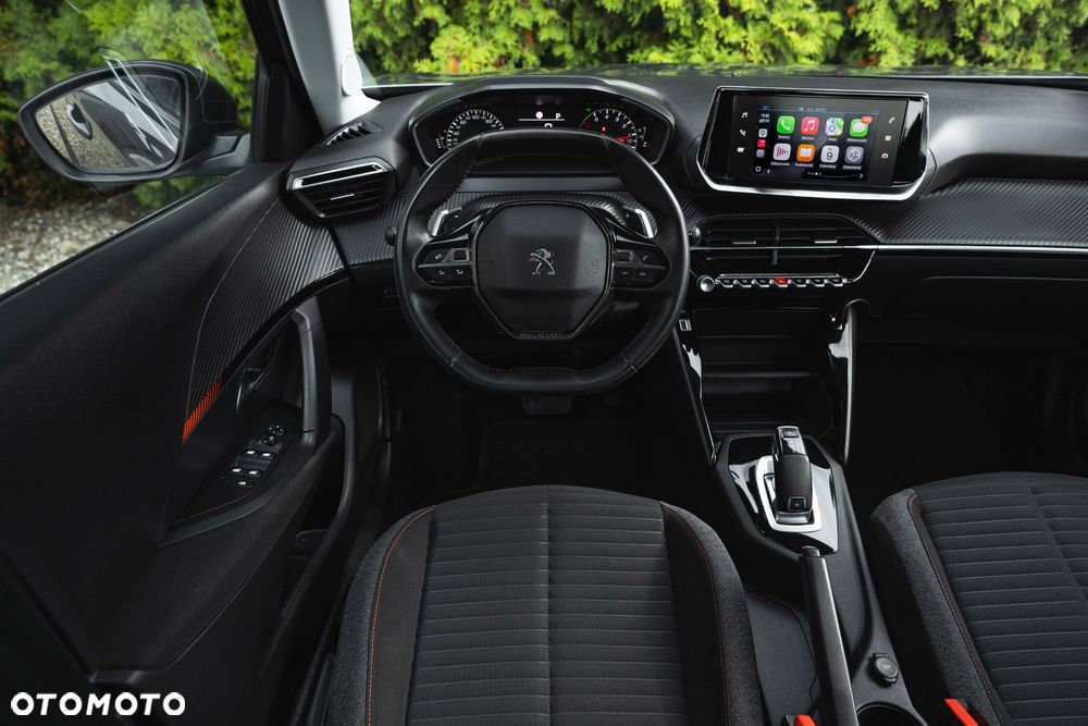 Peugeot 2008 PureTech 130 EAT8 Allure - 26