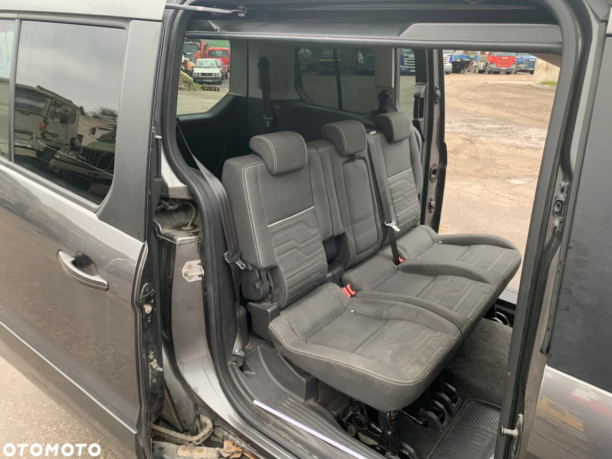 Ford Tourneo Connect Gr 1.6 EcoBoost Titanium - 16