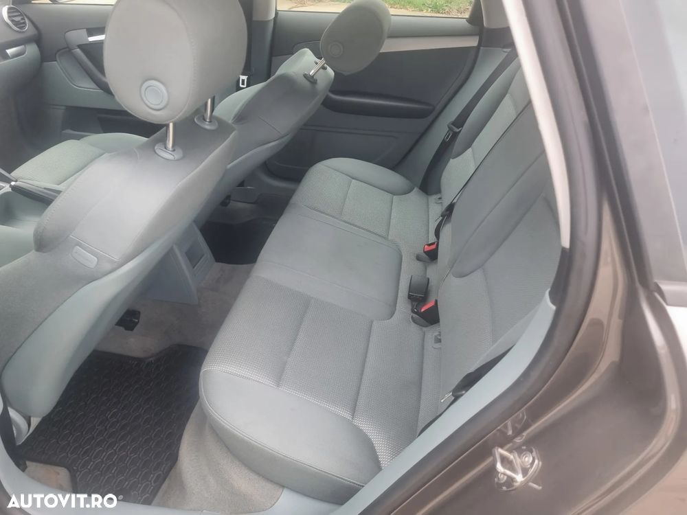 Audi A3 Sportback 1.4 TFSI Stronic Attraction - 9