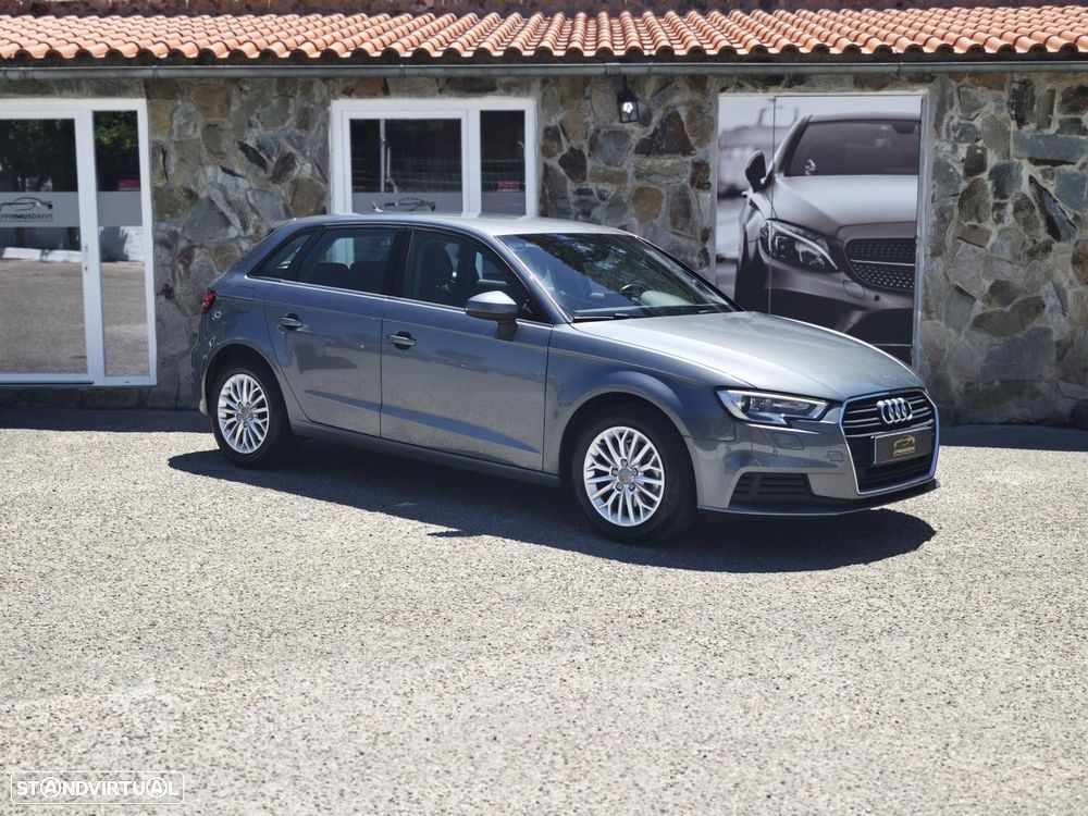 Audi A3 Sportback 1.6 TDI Design - 9