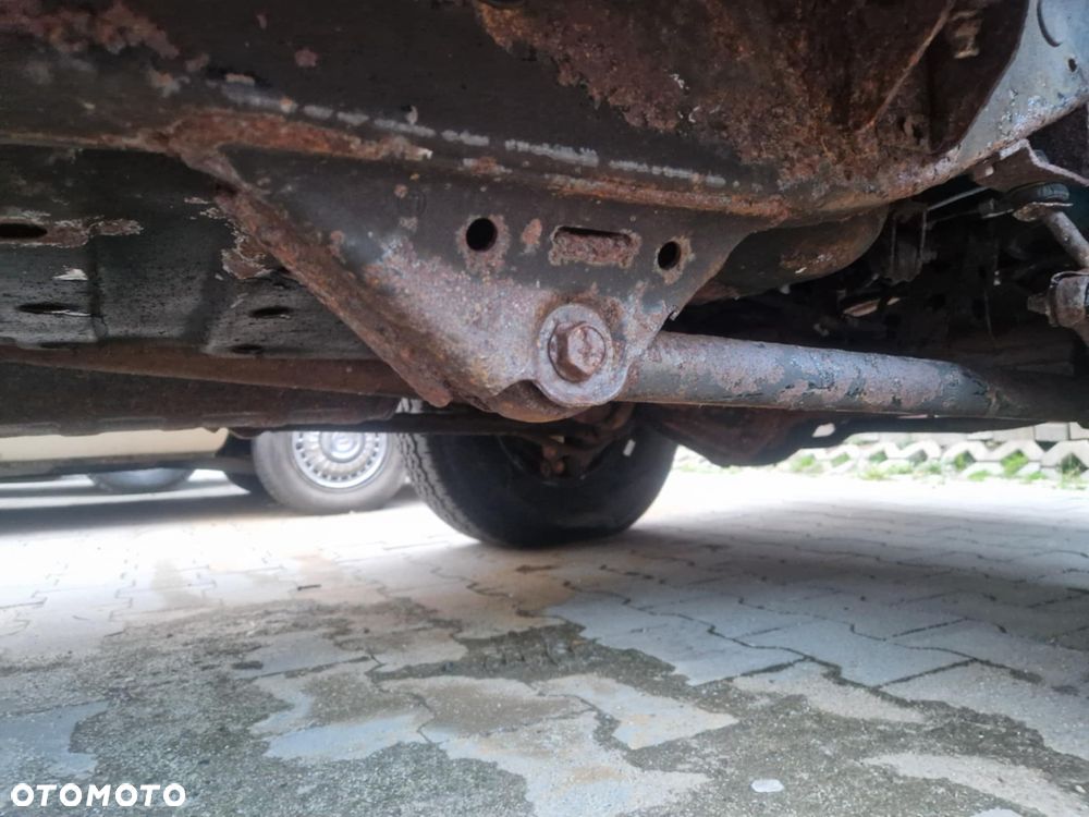 Toyota Land Cruiser - 16