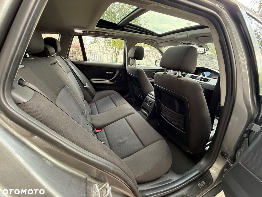 BMW Seria 3 - 16