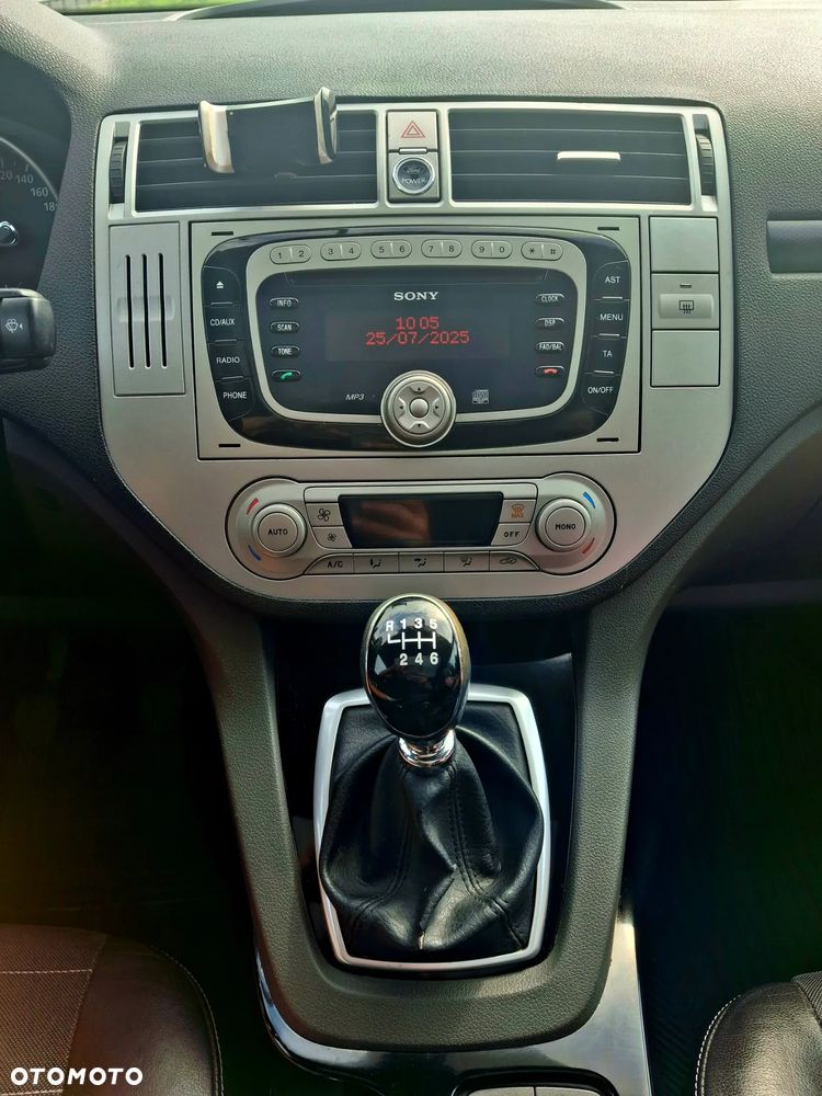 Ford Kuga 2.0 TDCi 4x4 Titanium - 15