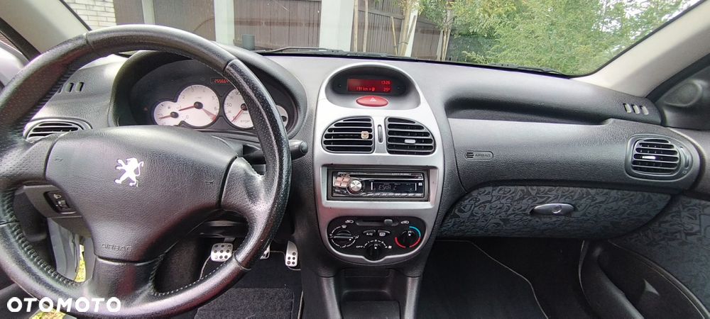 Peugeot 206 - 6