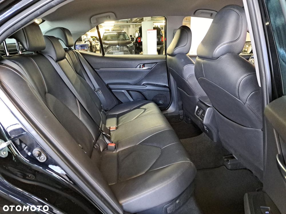 Toyota Camry 2.5 Hybrid Executive CVT - 15