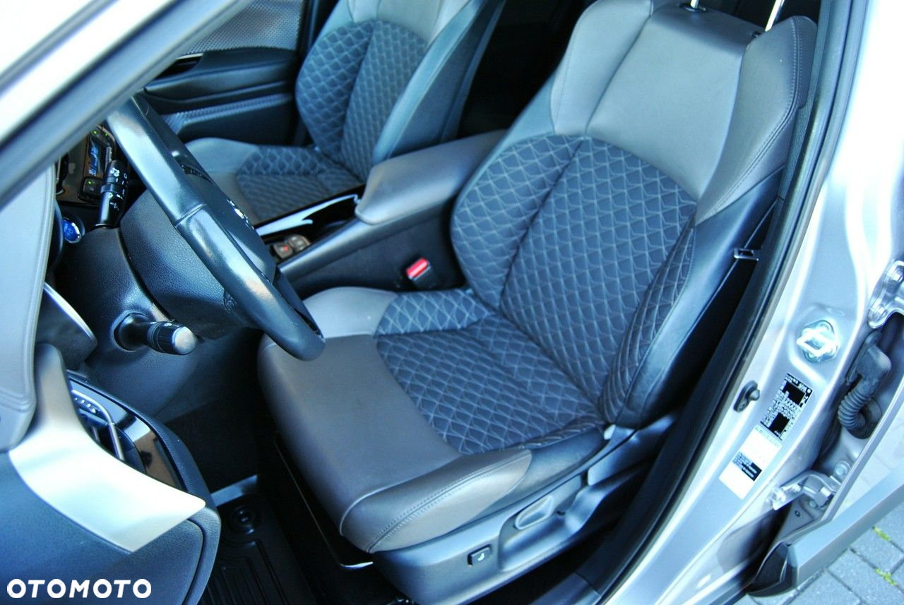 Toyota C-HR - 11