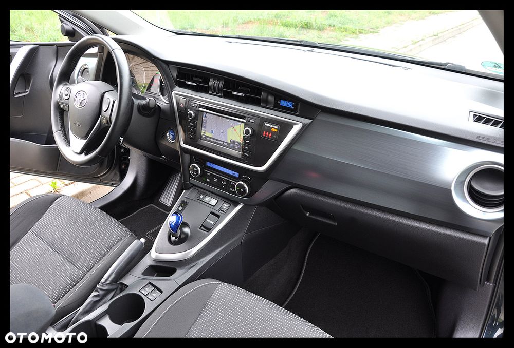 Toyota Auris - 5