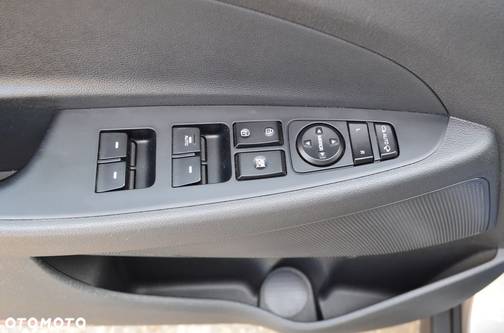 Hyundai Tucson blue 1.6 GDi 2WD Navi - 24