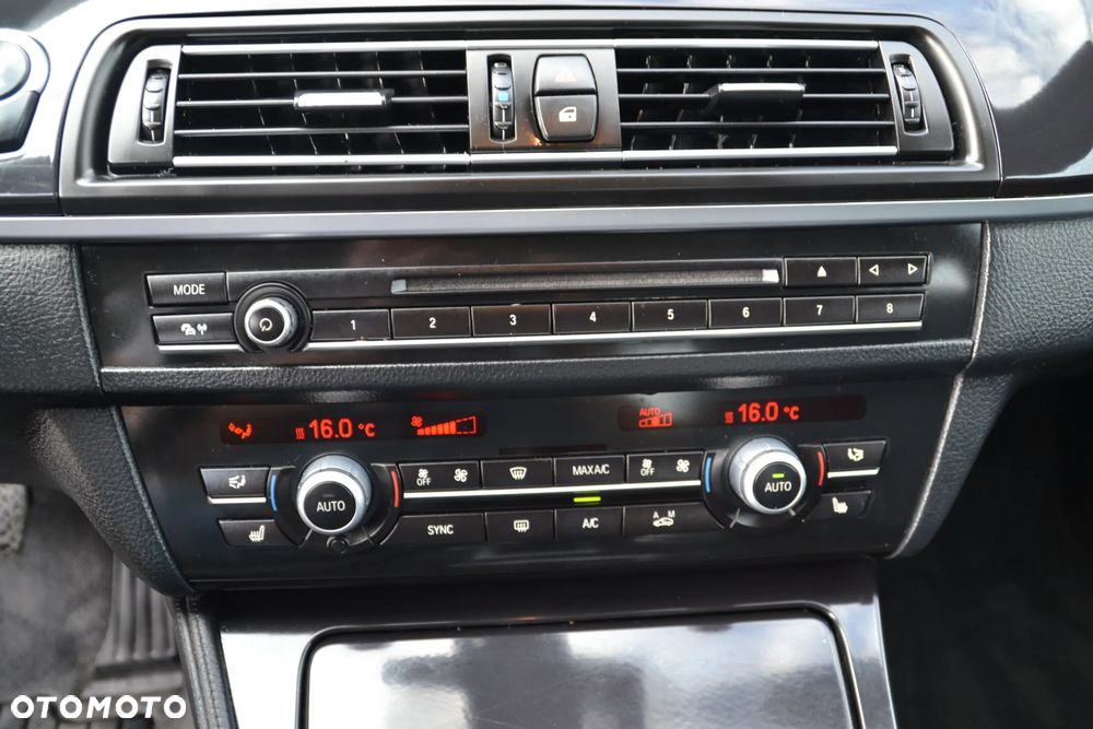 BMW Seria 5 520d Luxury Line - 40