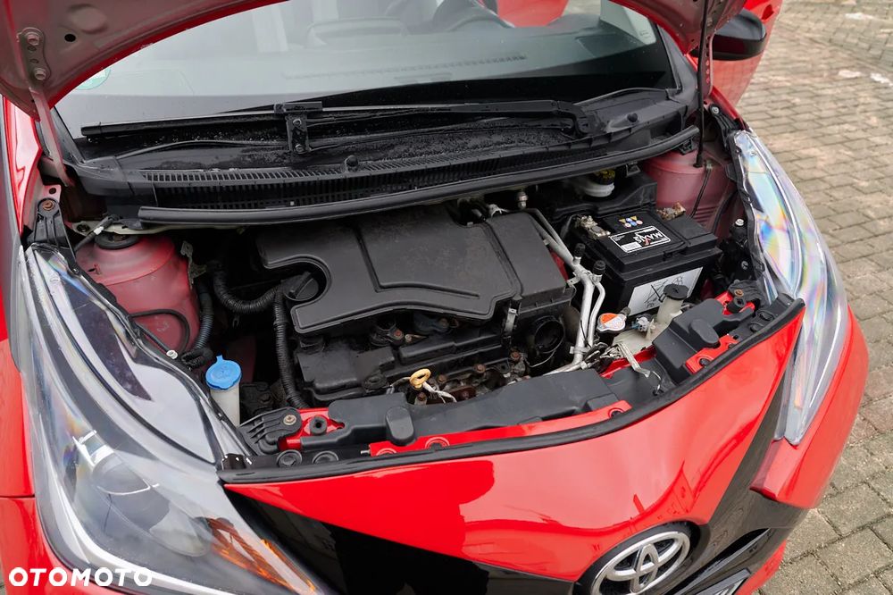 Toyota Aygo x-play Edition S+ - 19