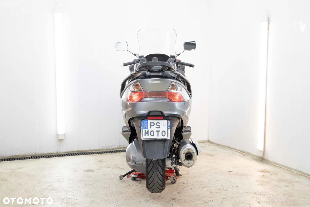 Suzuki Burgman - 7