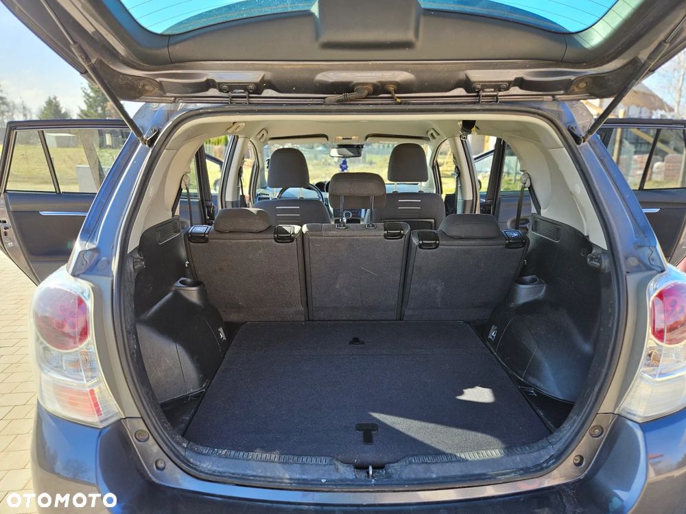 Toyota Verso 1.6 D-4D Prestige - 8