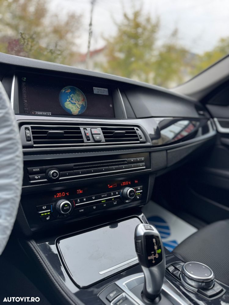 BMW Seria 5 520d Touring Aut. - 13