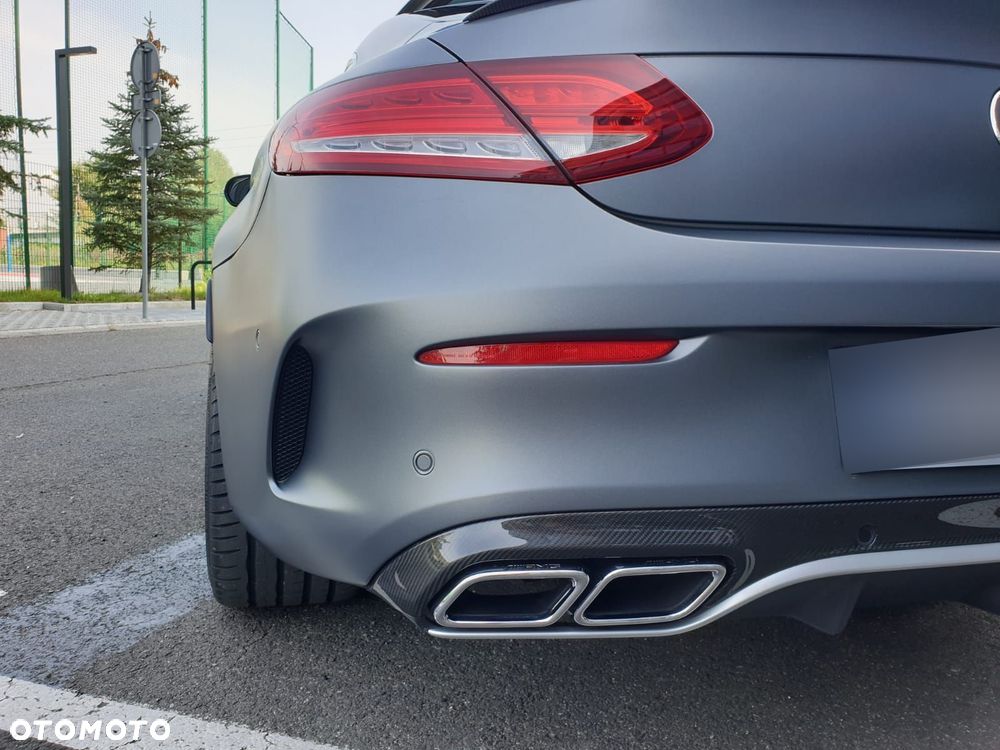 Mercedes-Benz Klasa C AMG 63 S AMG Speedshift 7G-MCT - 25