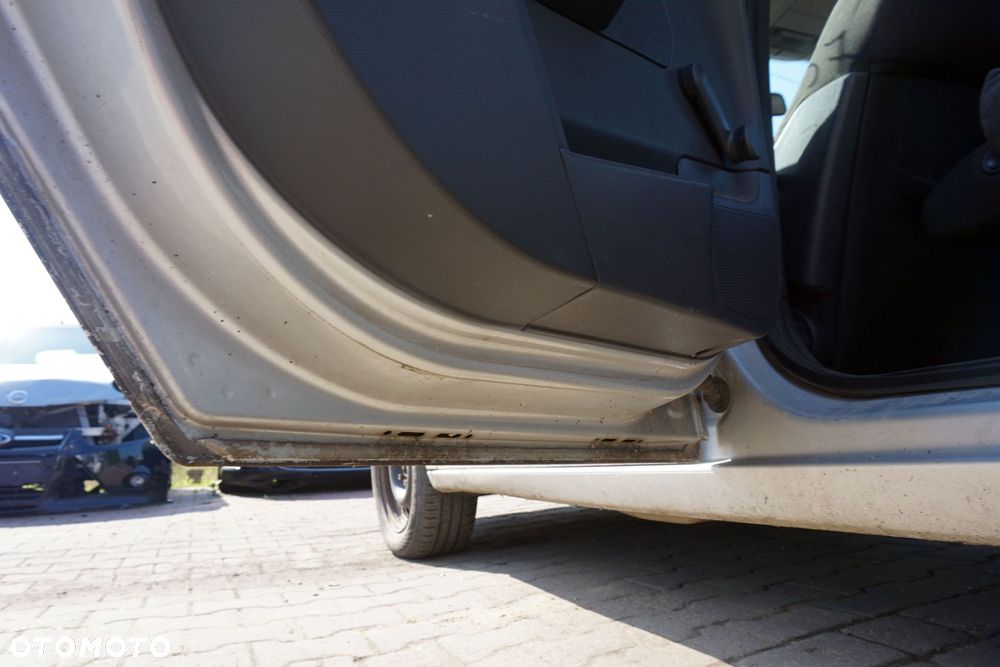 DRZWI TYLNE LEWE ASTRA III H KOMBI Z157  SREBRNY OPEL 2004-2006 - 12