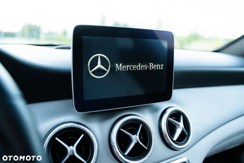 Mercedes-Benz CLA 200 (CDI) d Urban - 20